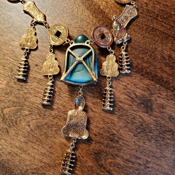 Vintage Crown Trifari Buddha necklace - Picture 9 of 14